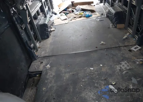 2019 Ford Transit-250 z USA, uszkodzony, nr VIN 1FTYR3XM1KKB79045